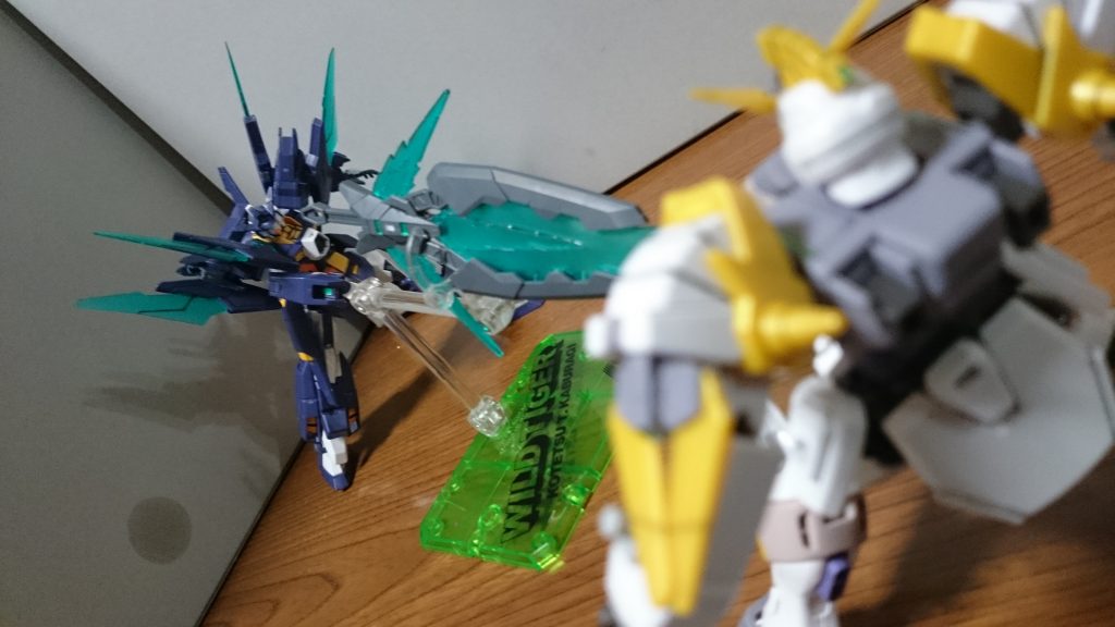 とどめにトライスラッシュブレイドを投擲してフィニッシュ!