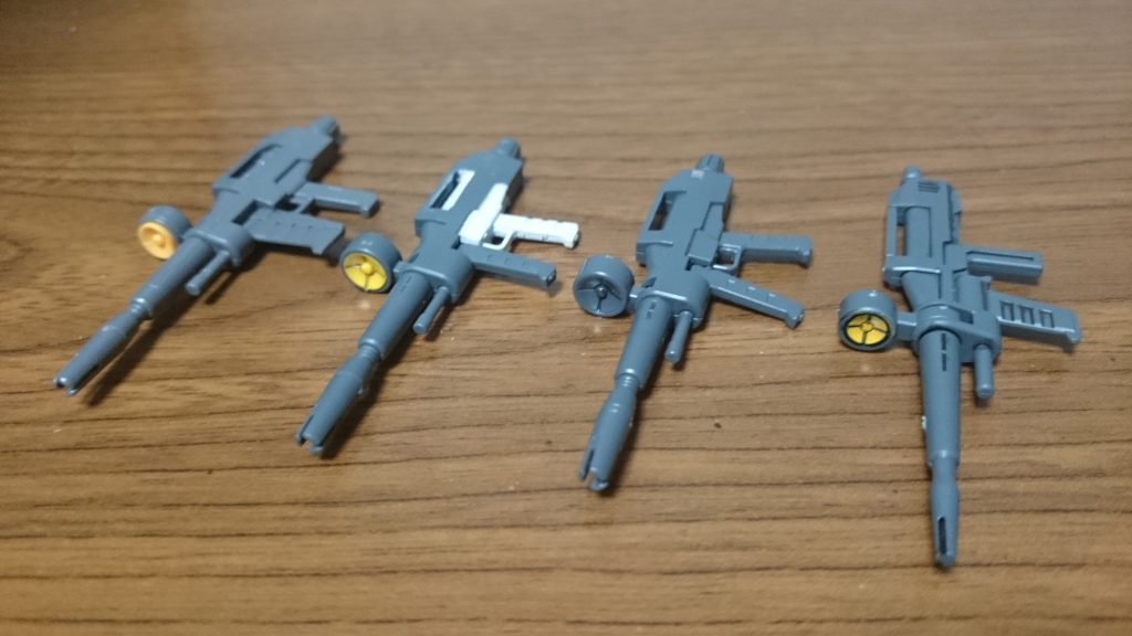 ・ビームライフル比較左からG30、リバイブ(RG風塗装)、武器対応セット、EG(スコープ塗装)の順っス