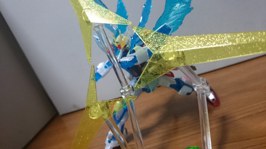 RGビルドナックル!!ダークマター戦のスタービルドや、スターバーニングがビルドナックルの時に手の周りに配置していた小さいエフェクトも欲しいっス…