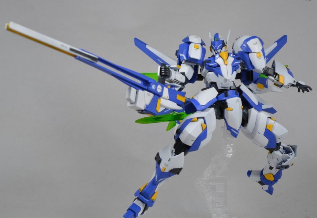 メガビームランチャーを展開して構え。