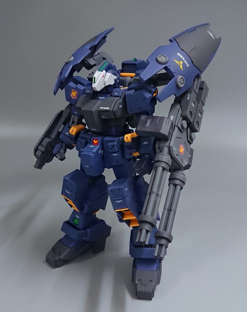 シールドは羽みたいなイメージ。 