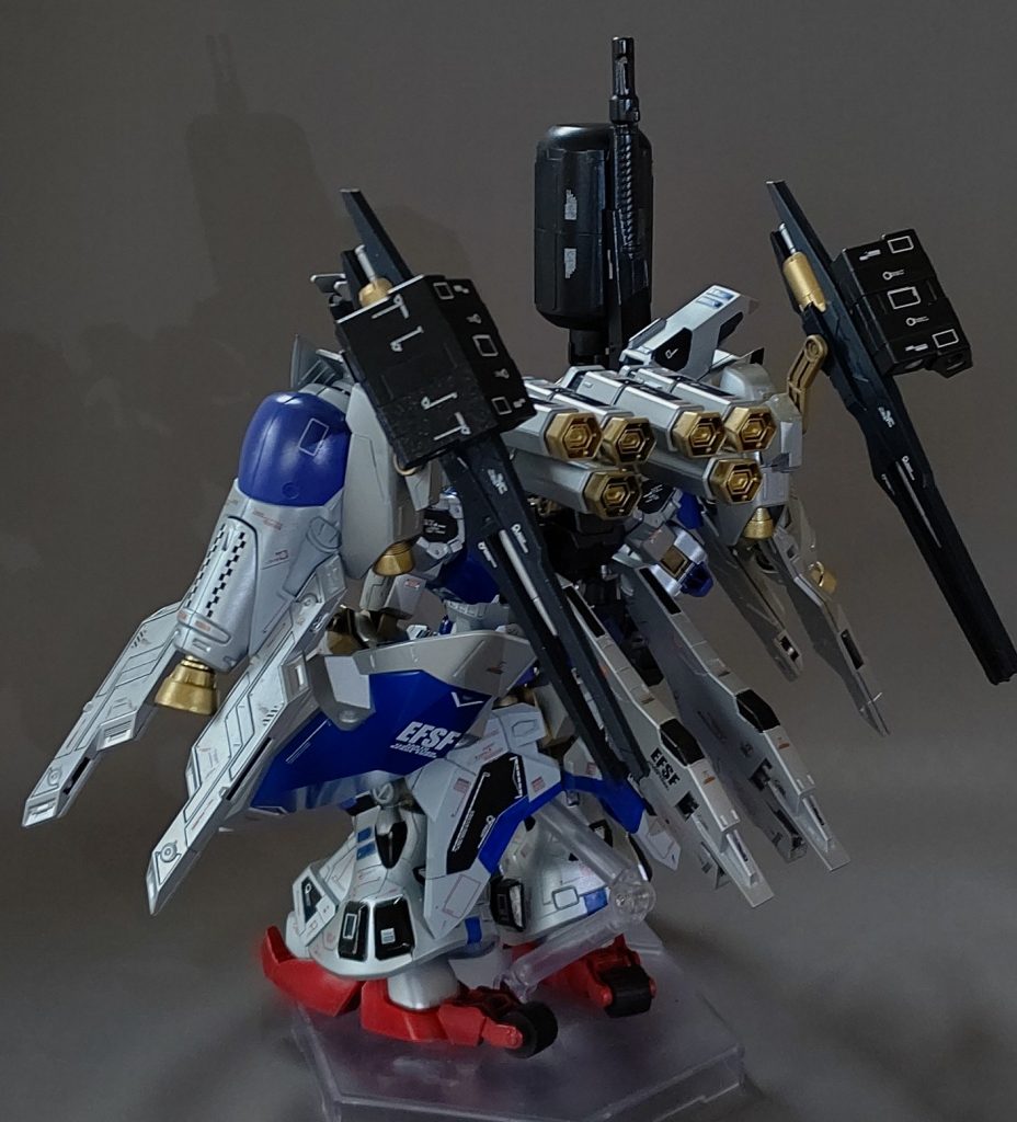 後ろ姿です射撃使用にしています