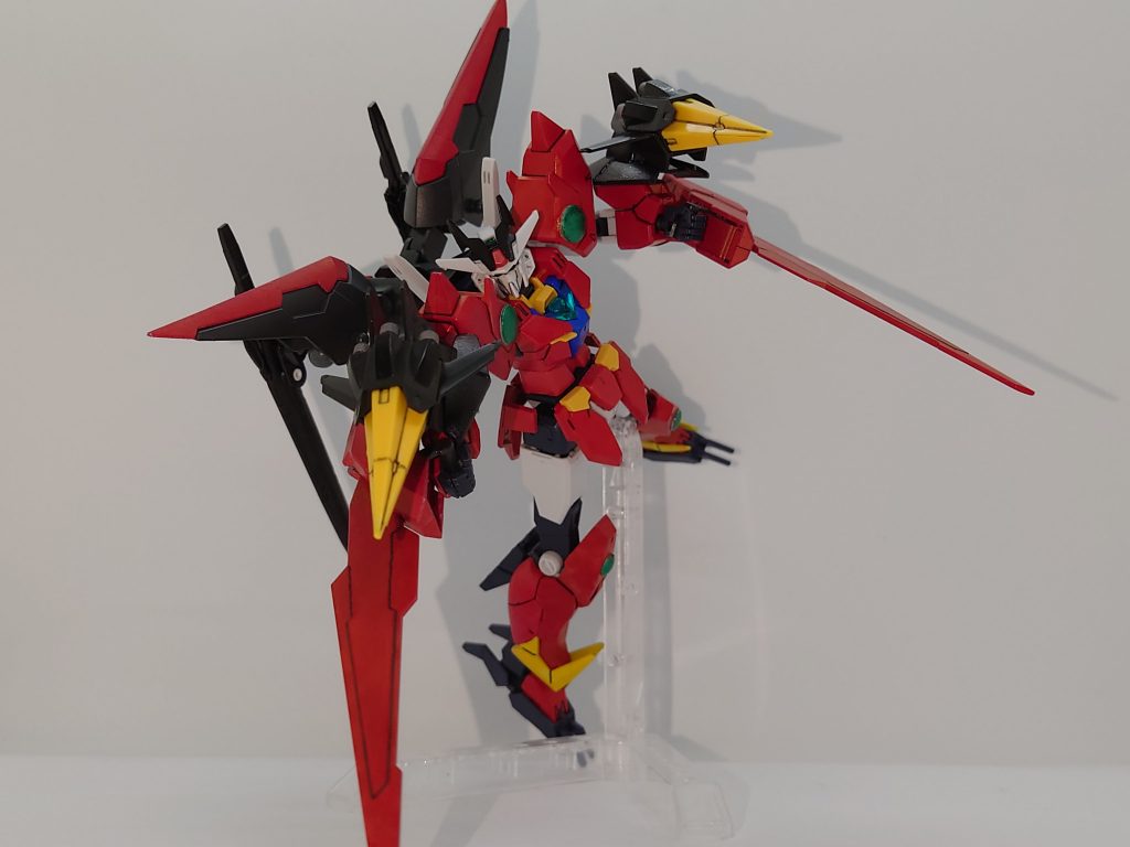 ●レイズブレイドバックパック翼の一部が分離・変形した近接格闘武器です。