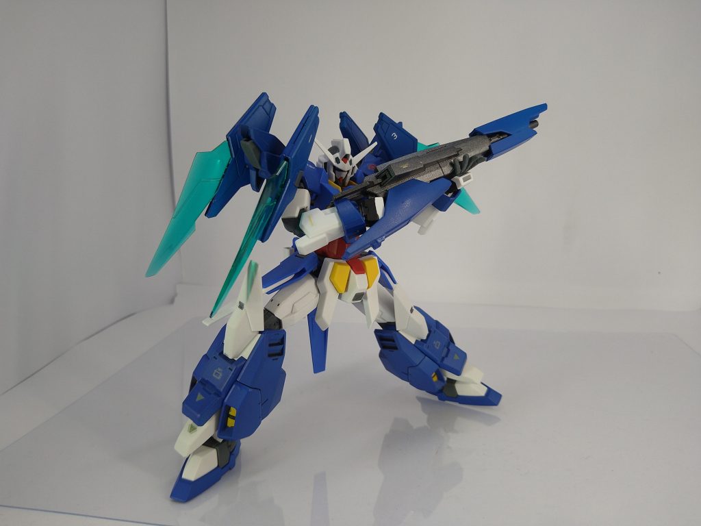 基本装備は「ハイパードッツライフルMarkII」を装備。これは取り回しを良くする為砲身を短くし、代わりに砲身周りに強化パーツを取り付けた為、威力は通常のものより向上している。