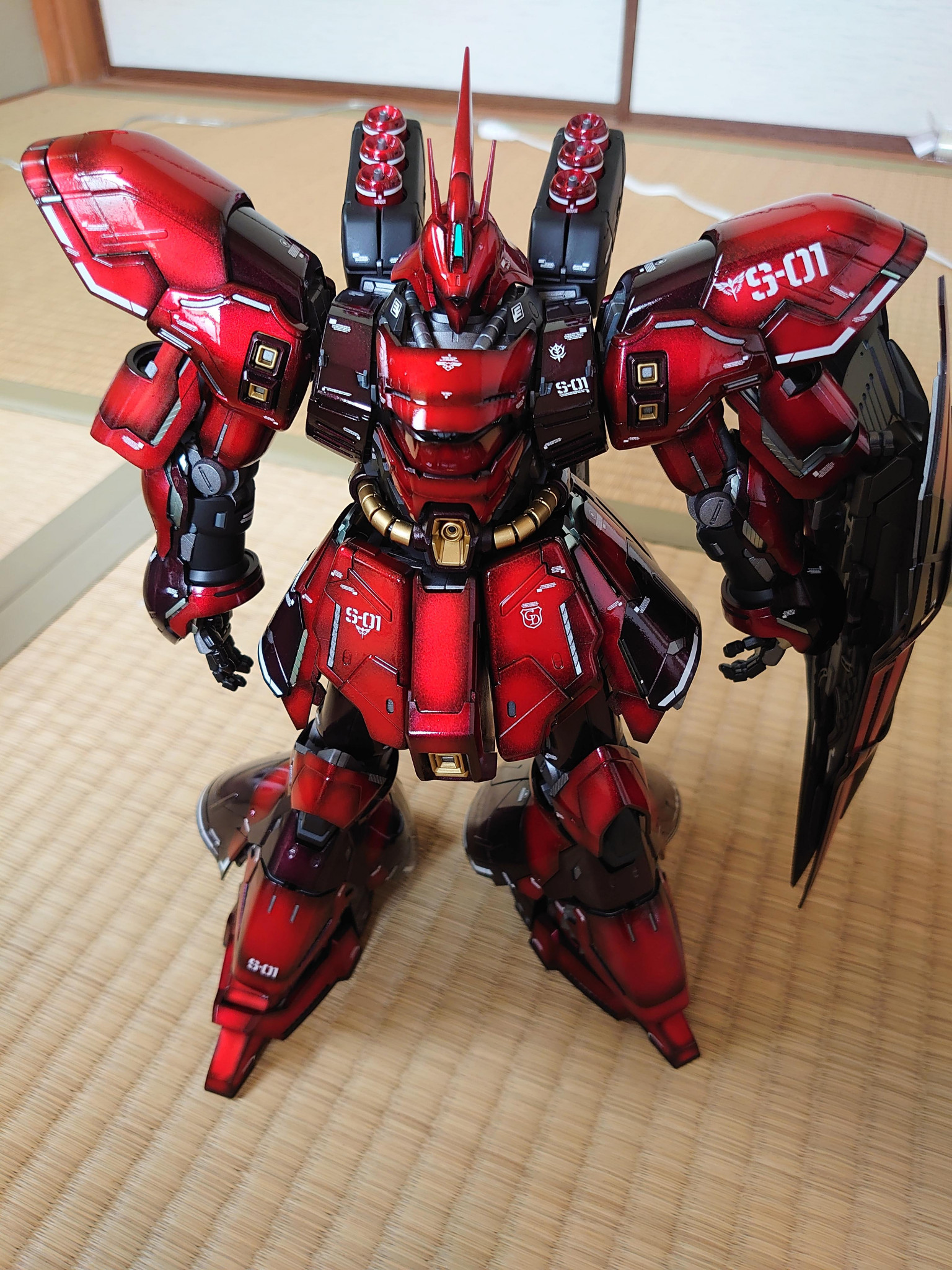 重量感キャンディグラデーションサザビー｜きょんしーさんのガンプラ