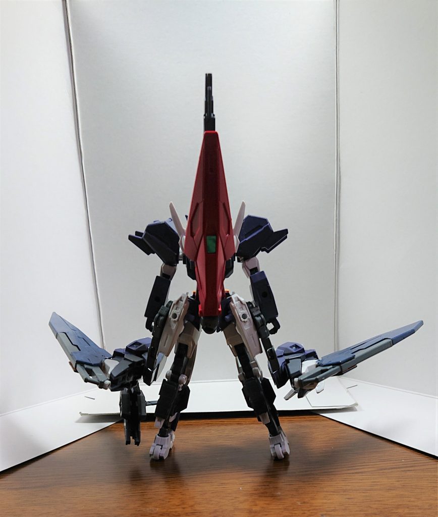 後ろ 側面のユニットはボールデンアームでつながっています。