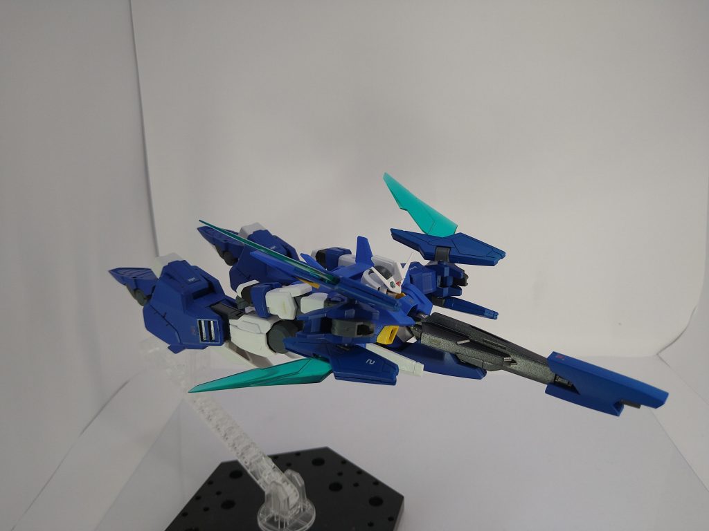 もちろんAGE2専用のウェアの為可変も可能となっている