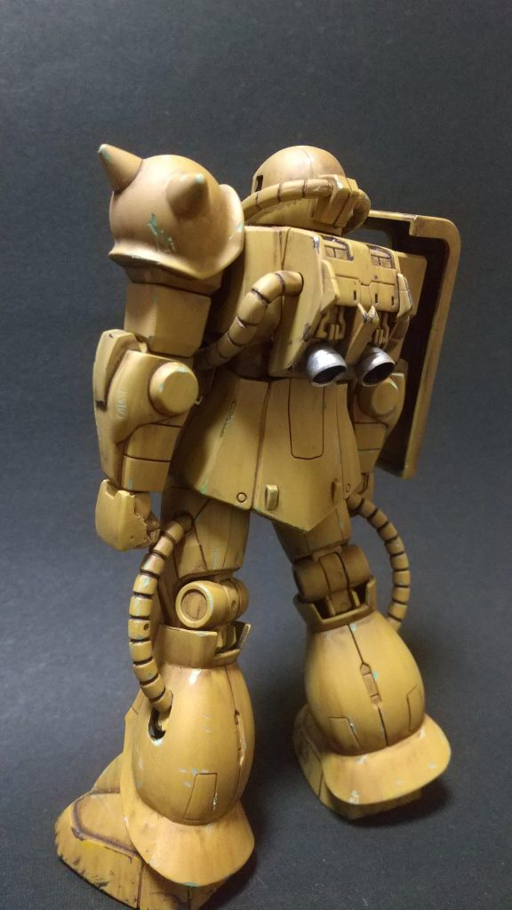 太股の程良い所で切断→角度を外にして再接着。どっしりしましたかね?手首はコトブキヤのグーパンキャスト複製、股関節はいつもの3ミリ前進、足首はアルミ線