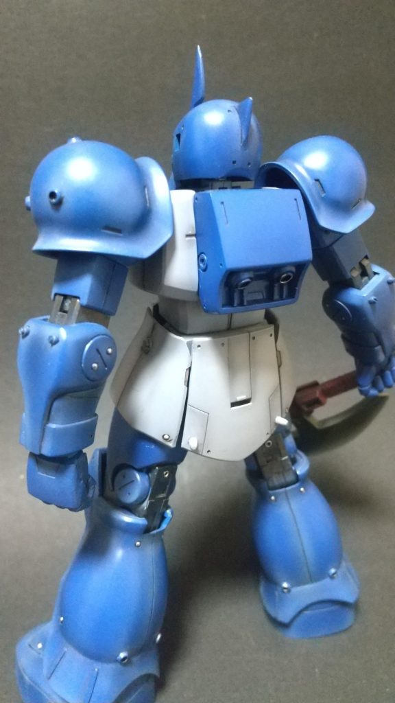 たくましいうしろすがた