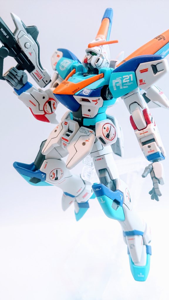 アニメEDに出てきそうなポーズ。