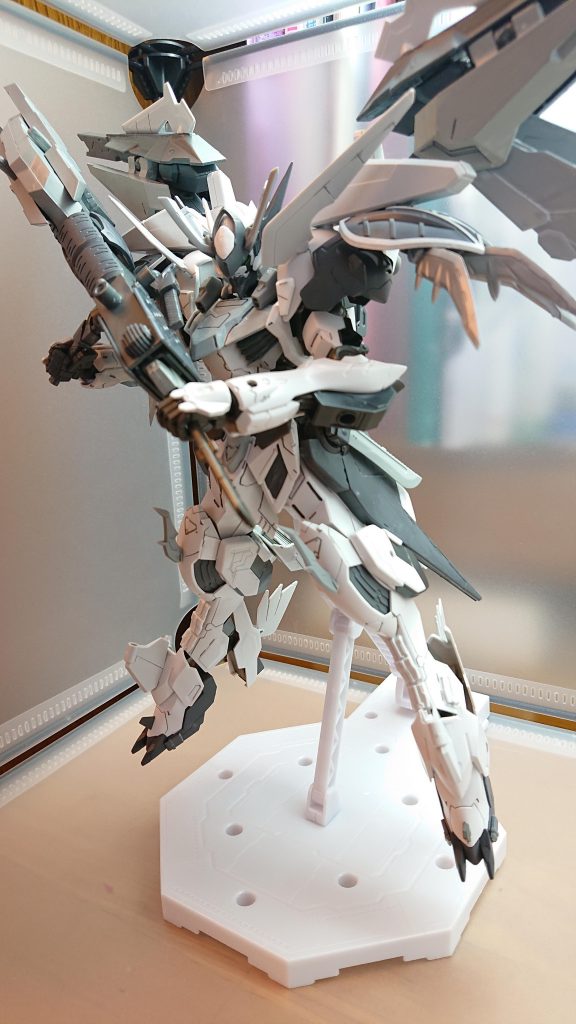 フェンリルのメイスを大地に叩きつけ