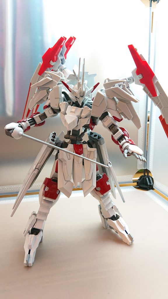 主要武器は勿論レイピア刀身はヴィダール同様切り離して爆発することができる