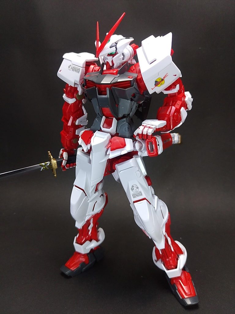 アストレイ系は指の塗装がやっかいですが、塗ると手元が締まりますね(ゝω・)