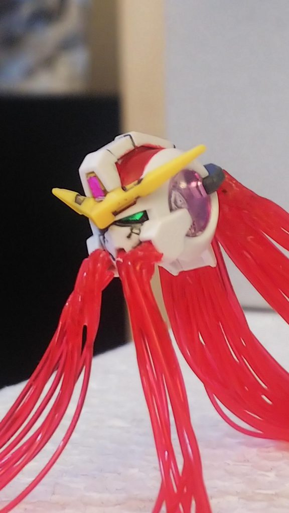 宙に浮く落武者の生首うらめしそうですね 人相が悪い所がお気に入りです