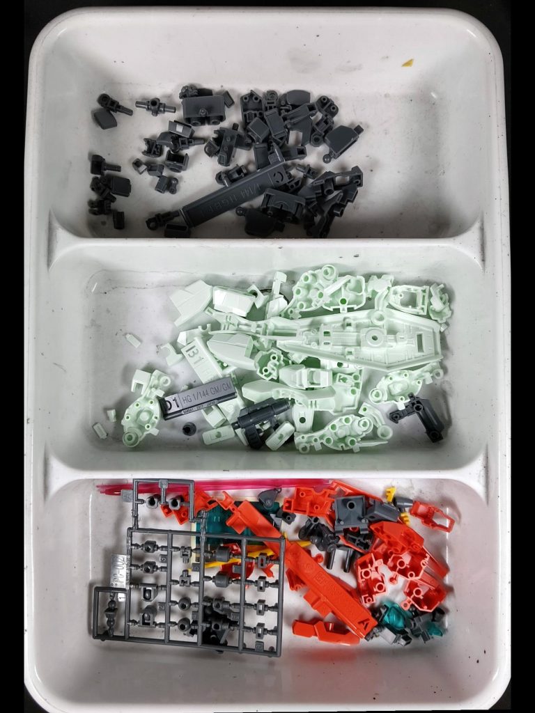 パーツの切り出し。