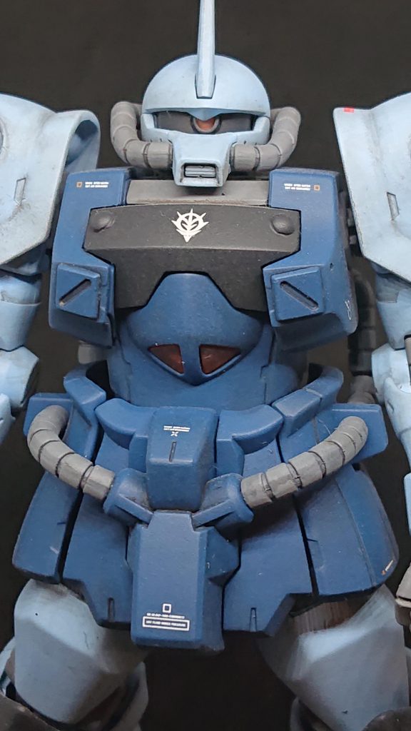 モノアイをHアイズに変更。