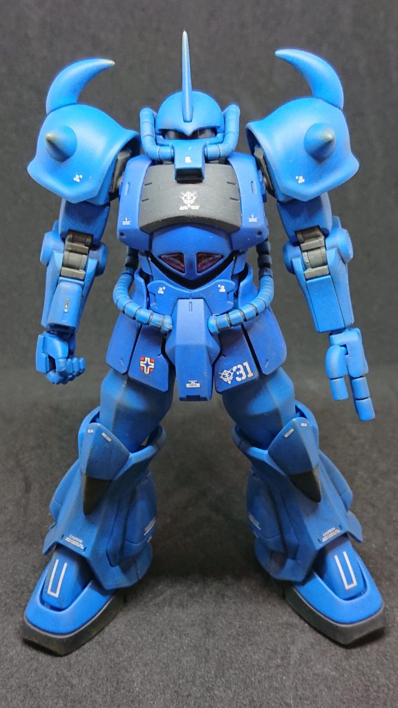 ショルダーのスパイクはグフカスタムっぽく少しだけ内向きにしました。