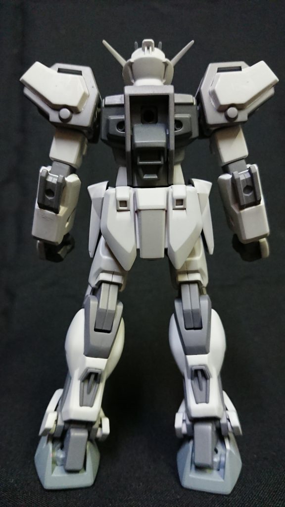 色見本で作ったので合わせ目消しはしましたが適当すぎて全然消えてませんでした