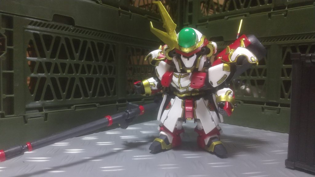 武器は大型ライフル、精密射撃も大火力での一掃もこの一丁でこなす。