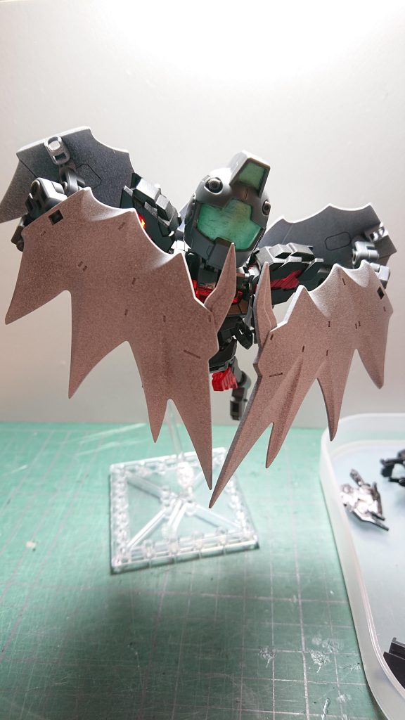 アクティブクロークの試作中。可動式にするのに、手間取りました(;´д`)