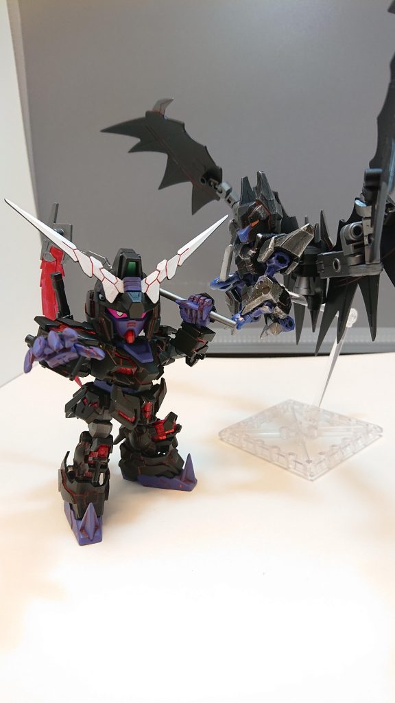 一応随伴機体として、アニマギアのヴラドリリアークを作っています。ヴラドも全塗装で、アクティブクローク付けられるようにいじってます。