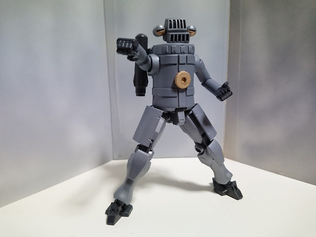 空手の型みたいなポーズ