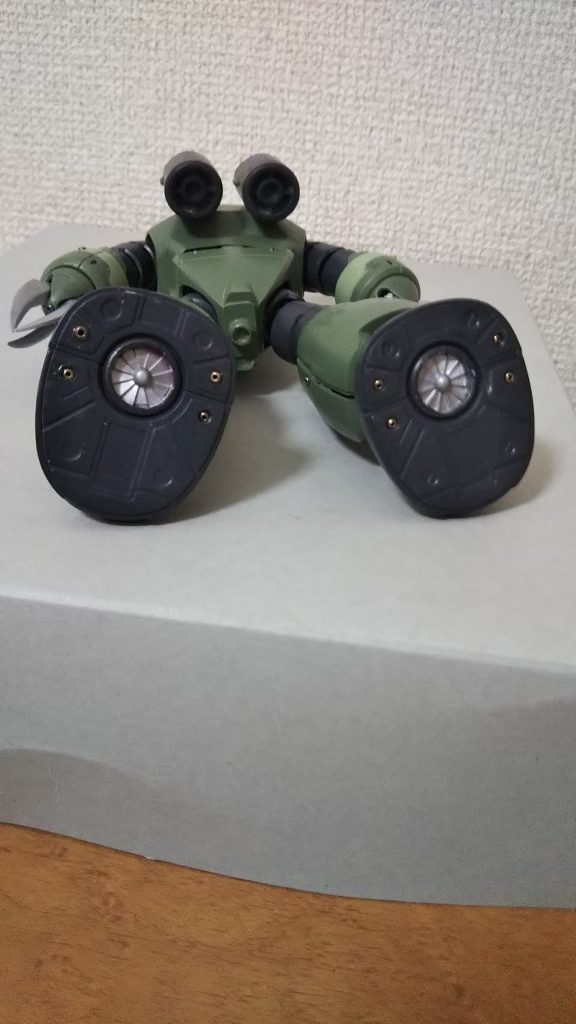 巡行形態。（寝そべっているだけとも言う）