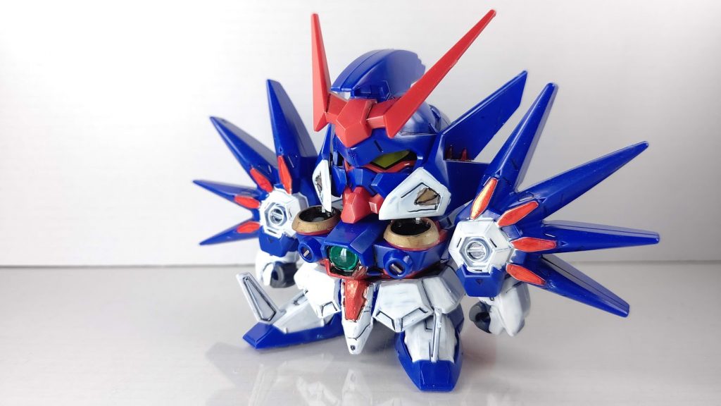 前面Gジェネオリジナル機であるガンダムアクエリアス知ってる人も少ないのかな?自分が始めてみたのはGジェネNEOかGジェネSEEDでしたね!肩の白い部分はもちろん、腕と足とスカートも青だったのでニューホワイトを2回くらい重ね塗りしました。肩の赤い部分はニューホワイト下地のレッドです。他の赤い部分も同様(※アンテナと目、顎は除く)
