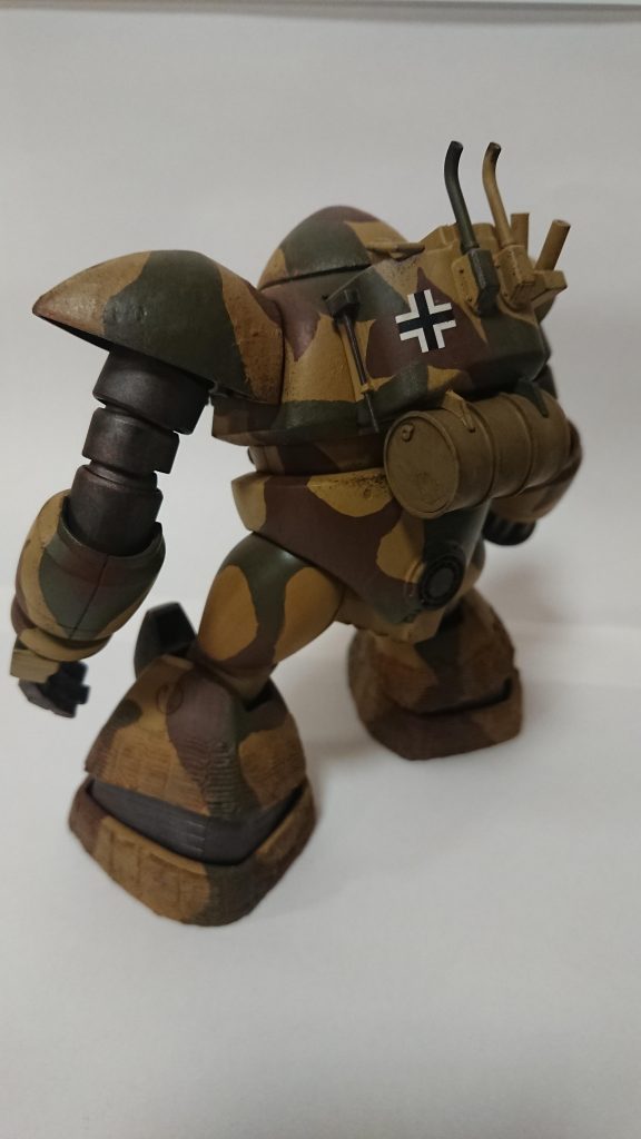 1/35スケール相当の兵器であると意識して改造、塗装をしましたがそこそこ上手くできたのではないかと思います。