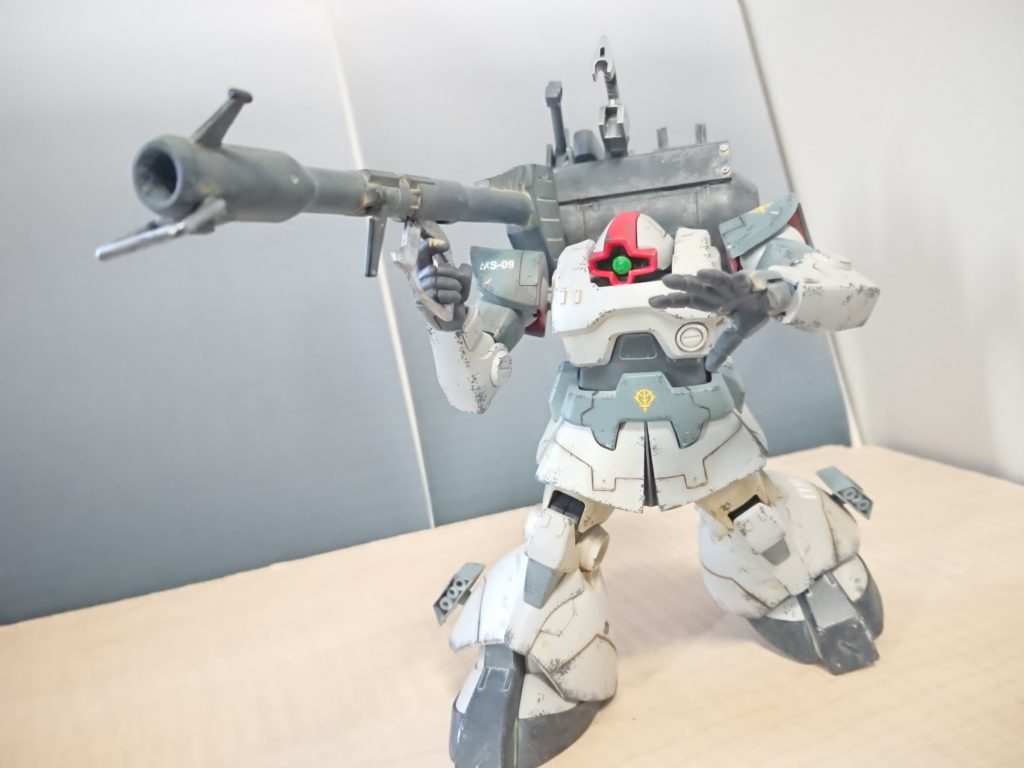 ドムの主兵装。スコープを廃し若干の軽量化が成されている。