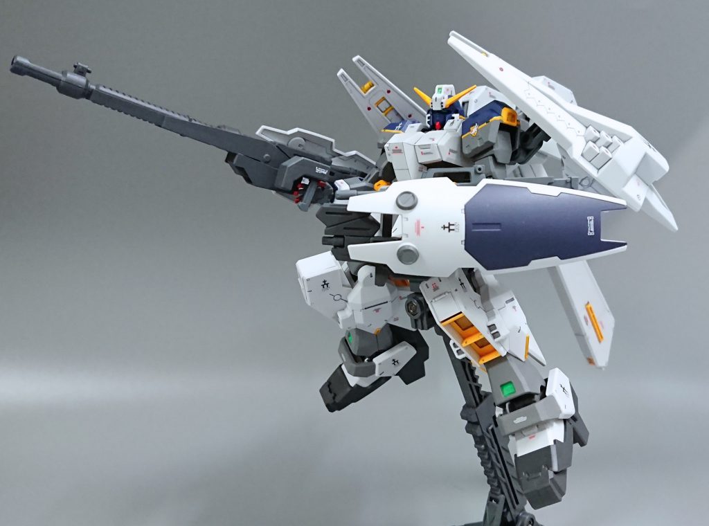 AOZのジオン残党軍との交戦で損傷を受け ヘイズル改 へとなる流れをイメージしながらも、実は損傷せずにそのまま追加の強化武装オプション実験機としていたらを妄想w