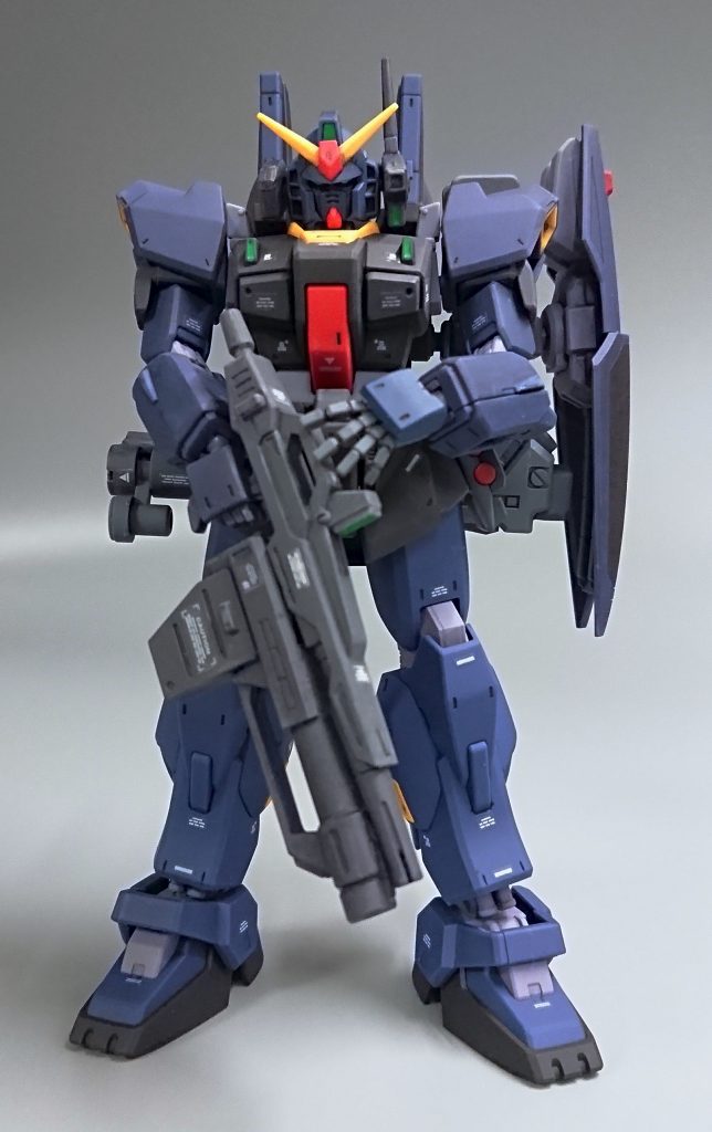 自分的にマークツーはすでにカッコイイデザインなので、他に外見的に特殊部隊な雰囲気を持つ エコーズジェガンやジェスタなどへ進化する様な感じでプチ改造しました。