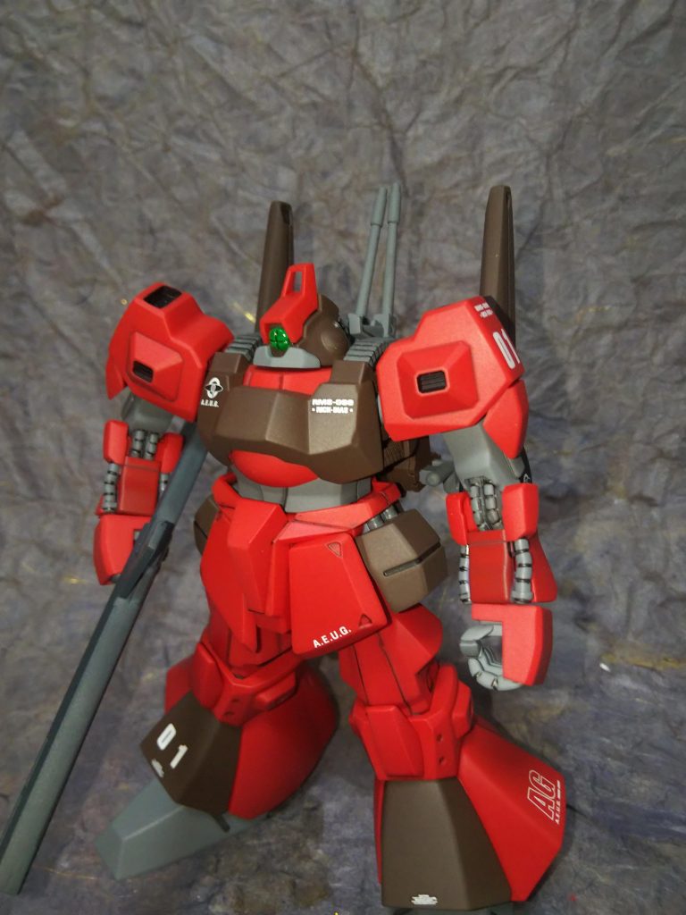 プレミアムバンダイで購入した1/144HGUCリックディアスクワトロバジーナ機完成しました！関節まわりが新規になりプロポーションがよくなりスタイリッシュなリックディアスになりました！ドダイ改とゼータ世代とコラボレーション出来ました！