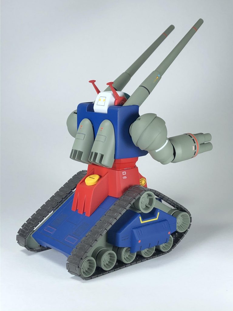 ガンタンクのたくましい後ろ姿。