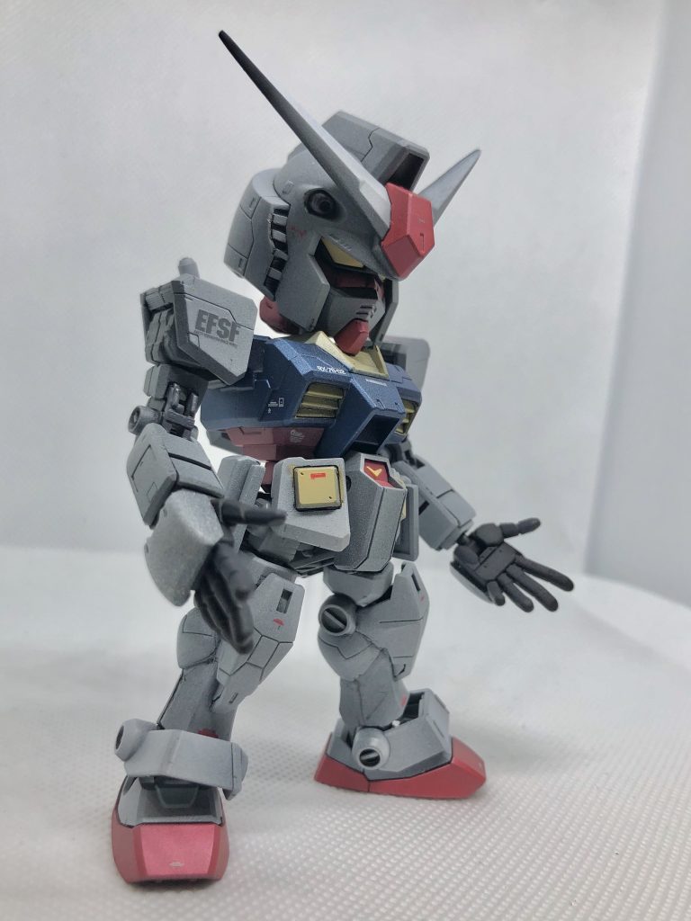 腰のサイドパーツはHGのパーツより、プラ板とランナーで高さを微調整しました。