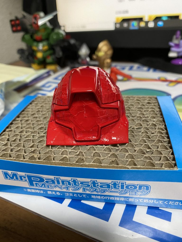 マスキングも細かいところと面が大きいところが極端で貼るのがとても大変でした…マスキング失敗して何度かやり直したのは地獄でしたよ…😭