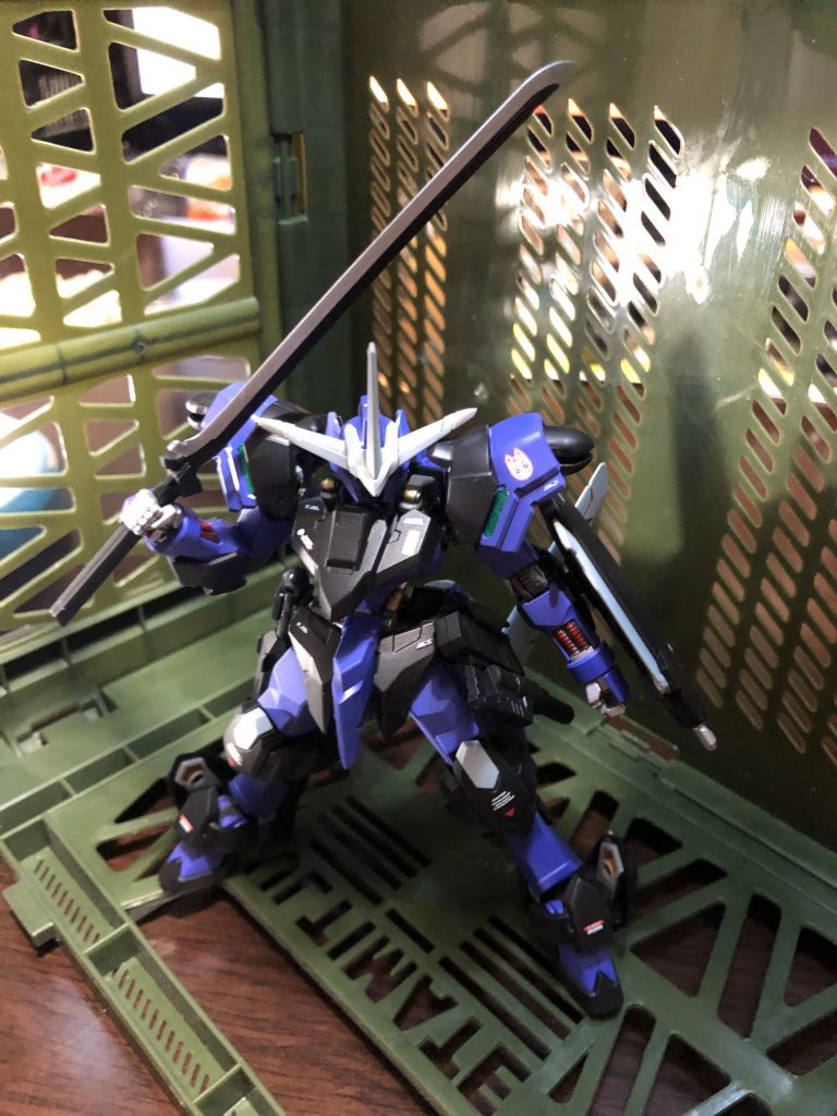 主兵装は太刀タイプを転がっていたコトブキヤのもの使いました。