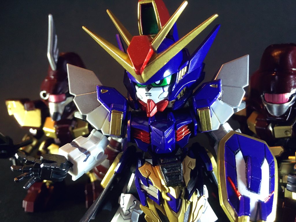 切り込み隊長機として高い通信機能を有し、単機での突撃に依らず指揮下部隊との連携を重視した組織的猛攻を得意とする。」