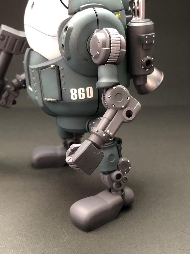 モビルハロ。今までありそうで無かった雰囲気を持つガンプラで、楽しく制作できました。