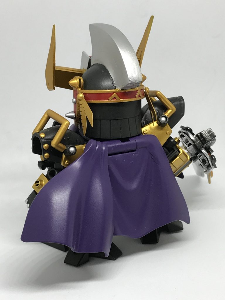 兜はコマンドガンダム中心に天鎧王のツノ、騎士ガンダムの兜中央、張飛より帯状のパーツを使いました