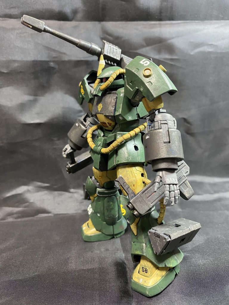 左より。トーマスクルツ仕様のパーソナルカラーで筆塗り。