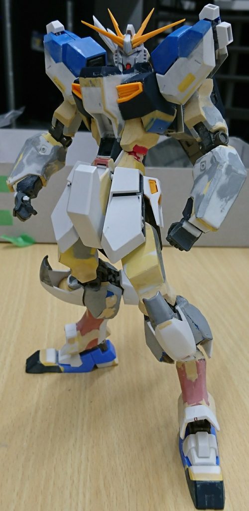 素体はＨＧ&ＭＧνガンダムとＨＧ&ＭＧHI-νガンダムにジャンクのインフィニットジャスティスやシナンジュスタイン等を部分使用してます