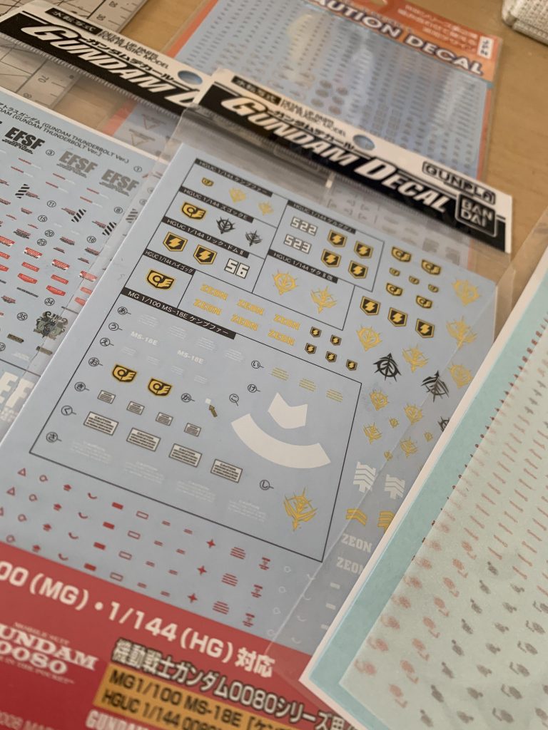 デカールは5.6枚買ってみました。