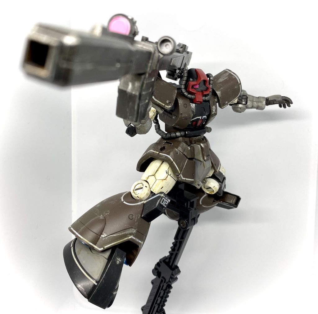 大型バズーカの迫力負けないドム！