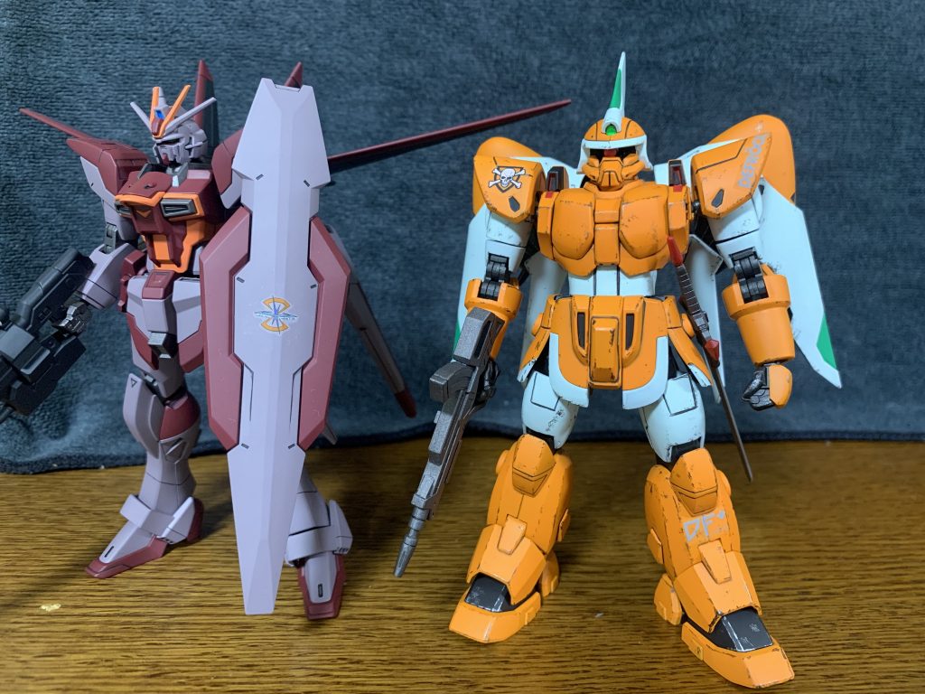 前回製作したインパルスと。         結構関節やら何やら盛りましたが、身長は特に変わらず、他と並べても違和感は無いかなと。