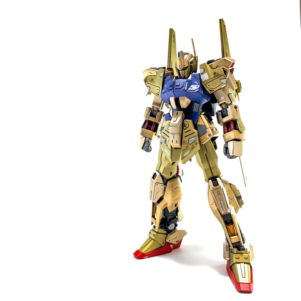 本体のみで。今回はゴールドを３色使ってます。クレオスブルーゴールド・クレオスレッドゴールド・ガイアexゴールド。赤も設定より明るく、胸も青味を強く明るめのカラーにしております。