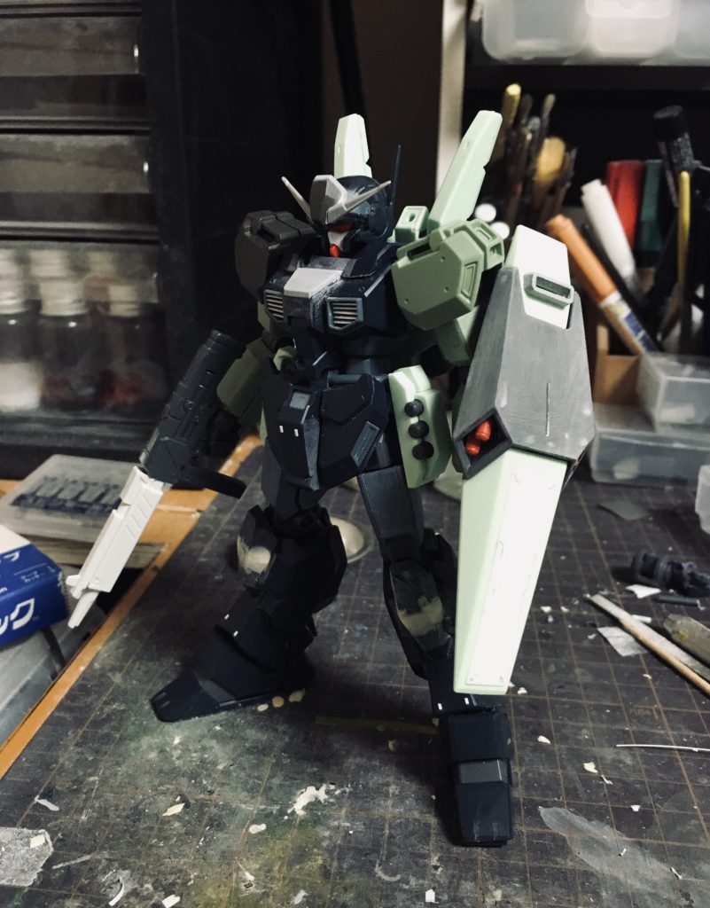 おおまかに形が出来てきたところ。ゴテゴテしないよう上手く足し引きしていきました。