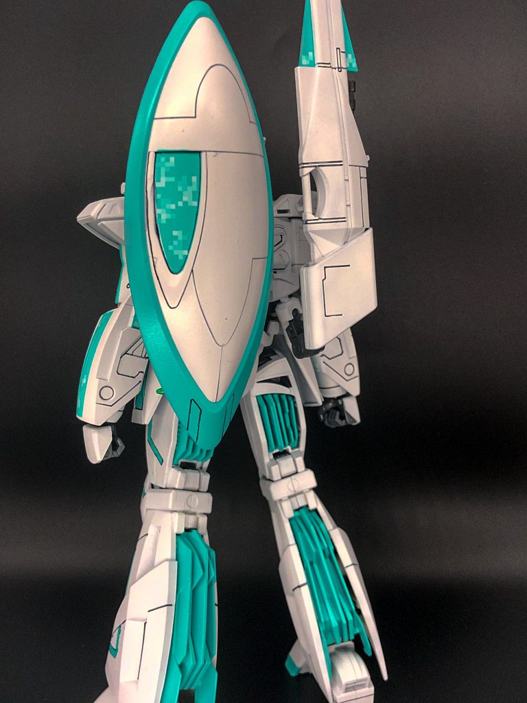 今回はドット迷彩のデカールを使用してデータ風に見立てて仕上げました。最後に軽く艶スプレーを吹いてあります(≧▽≦)ゞ