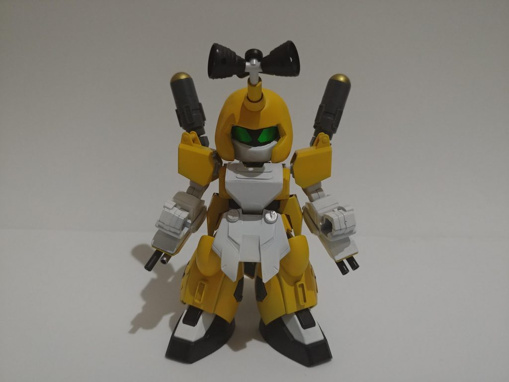 たぶんこのページをクリックした人は同年代の可能性が高いです(笑)今回は「メダロット」より、メタビーをモチーフに作成しました。ご存知ない方のために以下解説。今から約25年前、ゲームボーイという携帯ゲーム機用ソフトとして発売されたロボットバトルRPG「メダロット」の主役機です。