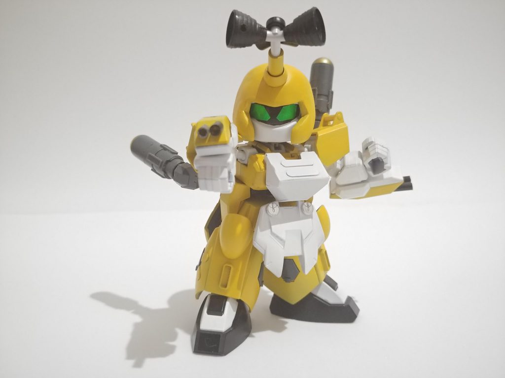 以上、簡単な（？）説明でした。なお、パーツ名称は全てテキトーです。偽物ですので！ベースキットはSDCS陸戦型ガンダム、一部にモック、ギャンなどです。一部スクラッチを含みますが、全体の80％はガンプラで作ってます。だからロボトル…ｹﾞﾌﾝｹﾞﾌﾝ　　ガンプラバトルできる…はず！